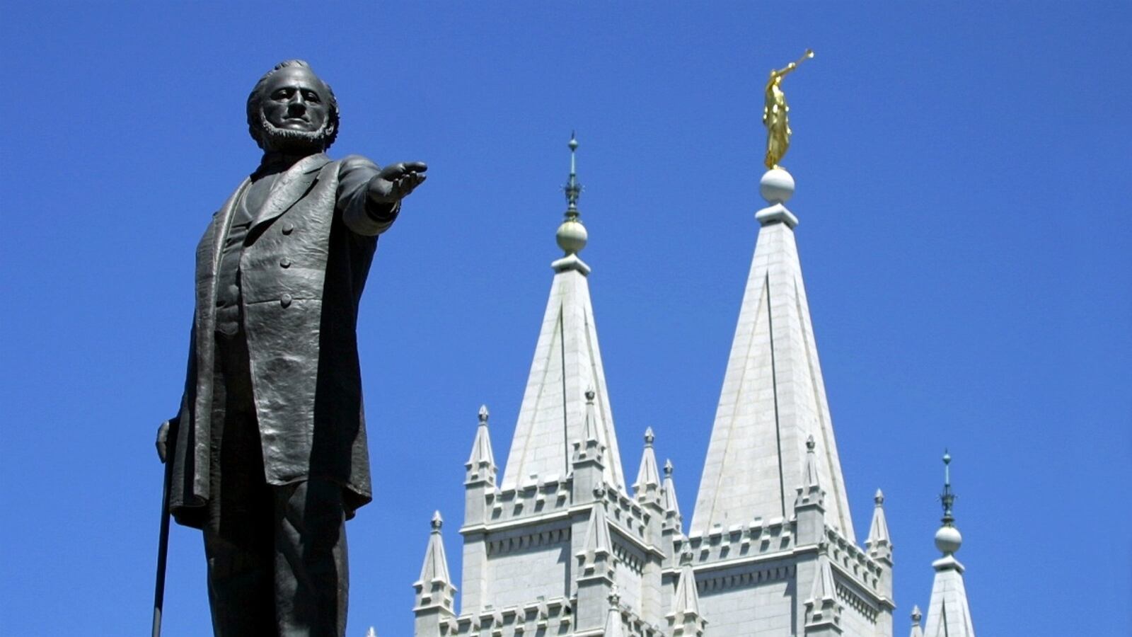 articles/2012/01/23/changing-mormonism/mormon-temple_pdqd2k