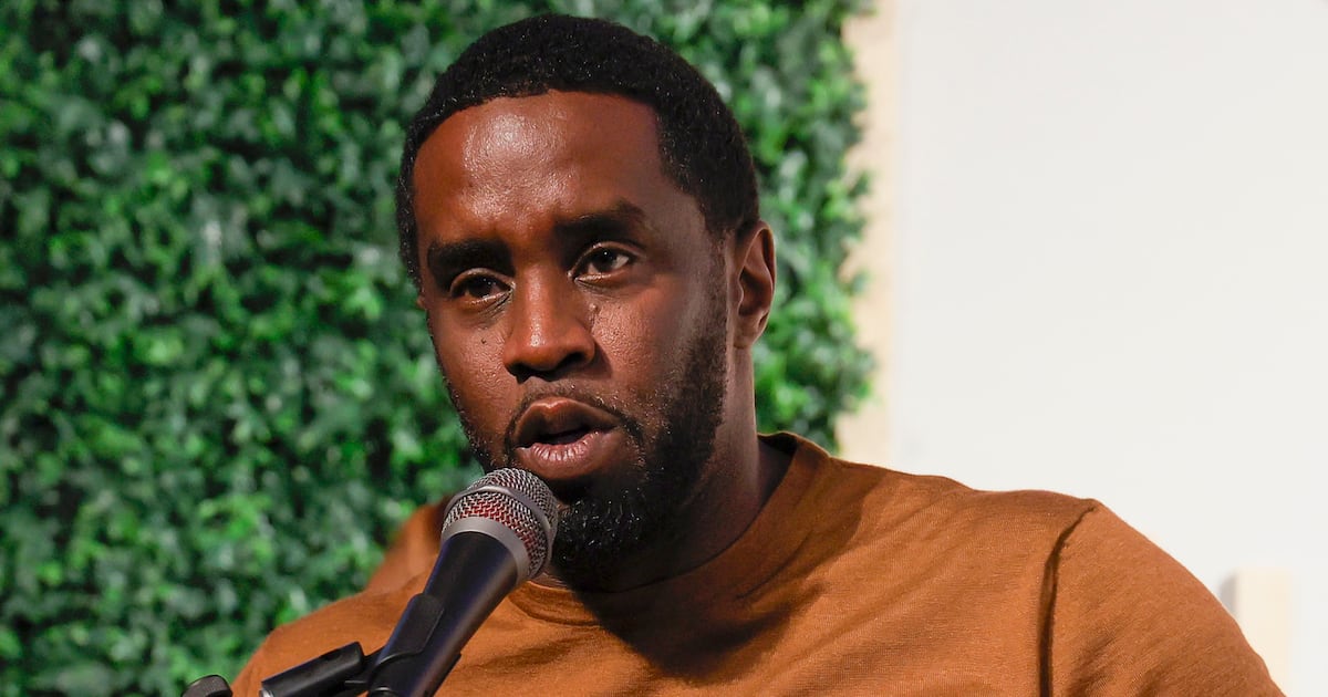 Diddy Looks Unrecognizable in Courtroom as Trial Begins