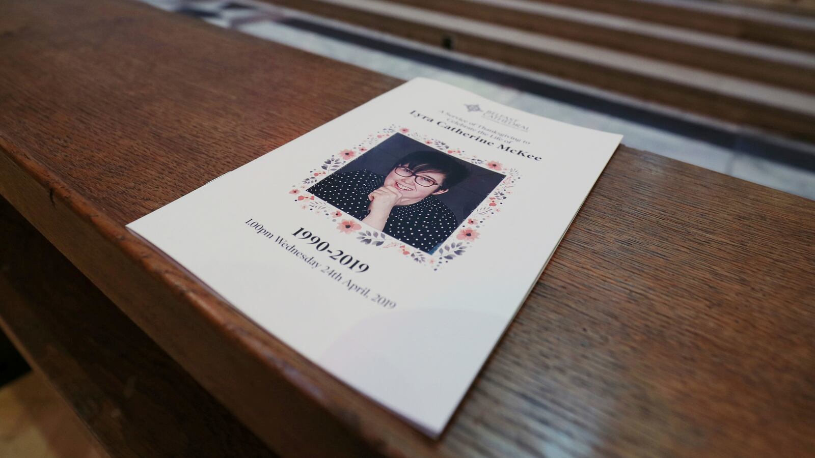 2019-04-24T113713Z_921137059_RC11DC8AB750_RTRMADP_3_NIRELAND-VIOLENCE-FUNERAL_mwn1k9