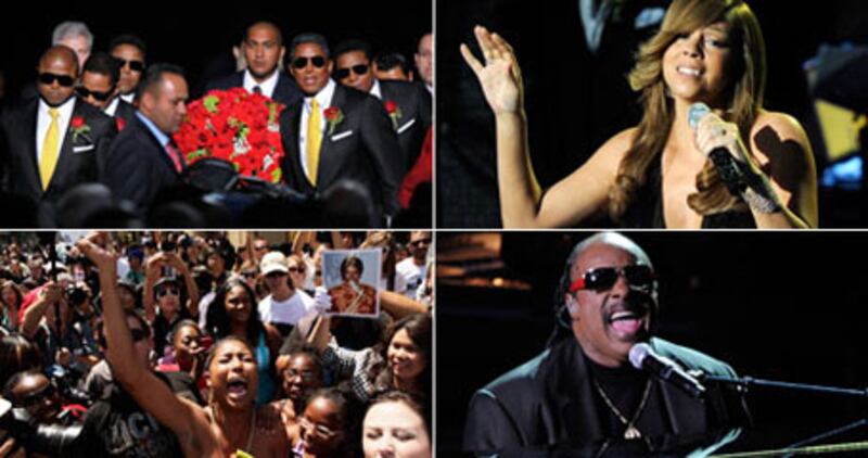 articles/2009/07/07/photos-of-the-michael-jackson-memorial/jackson-memorial-gallery-launch_aj5iqk