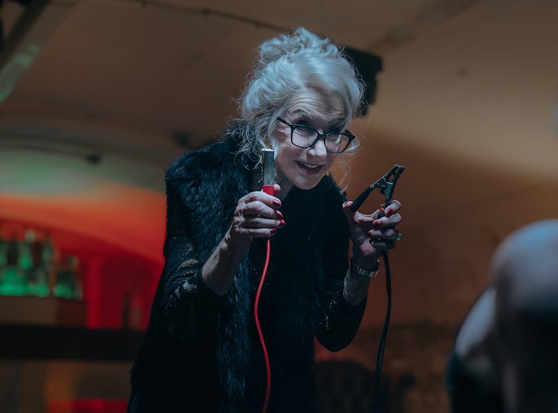Helen Mirren as Maeve Harrigan.