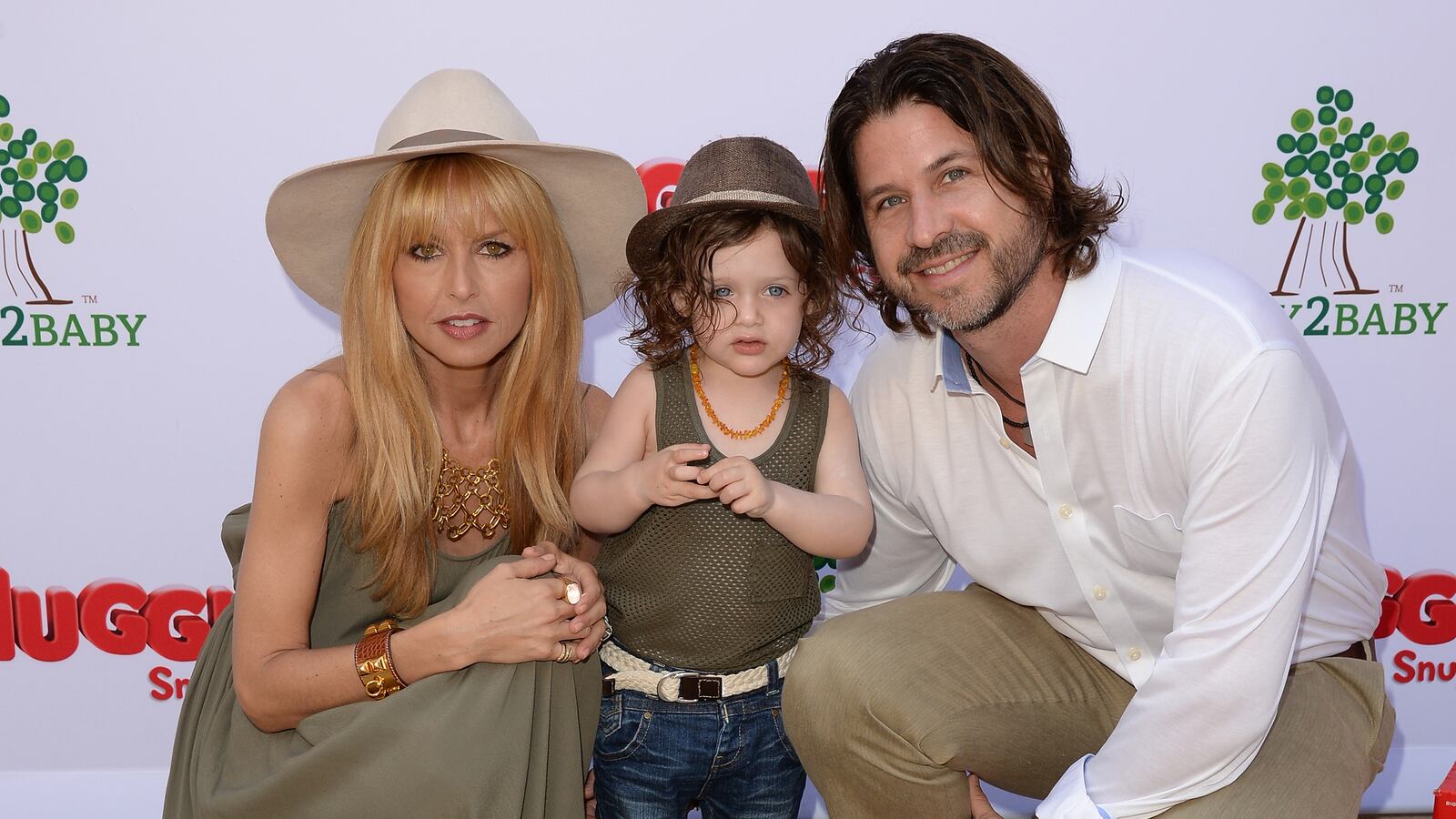 articles/2013/12/23/rachel-zoe-gives-birth-to-second-baby-boy-gwyneth-paltrow-and-vanity-fair-end-feud/131223-rachel-zoe-cheat_olslqi