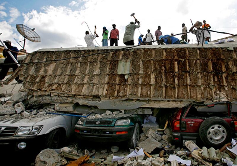 galleries/2010/01/13/earthquake-shakes-haiti/haiti-update-9_z1vtoy