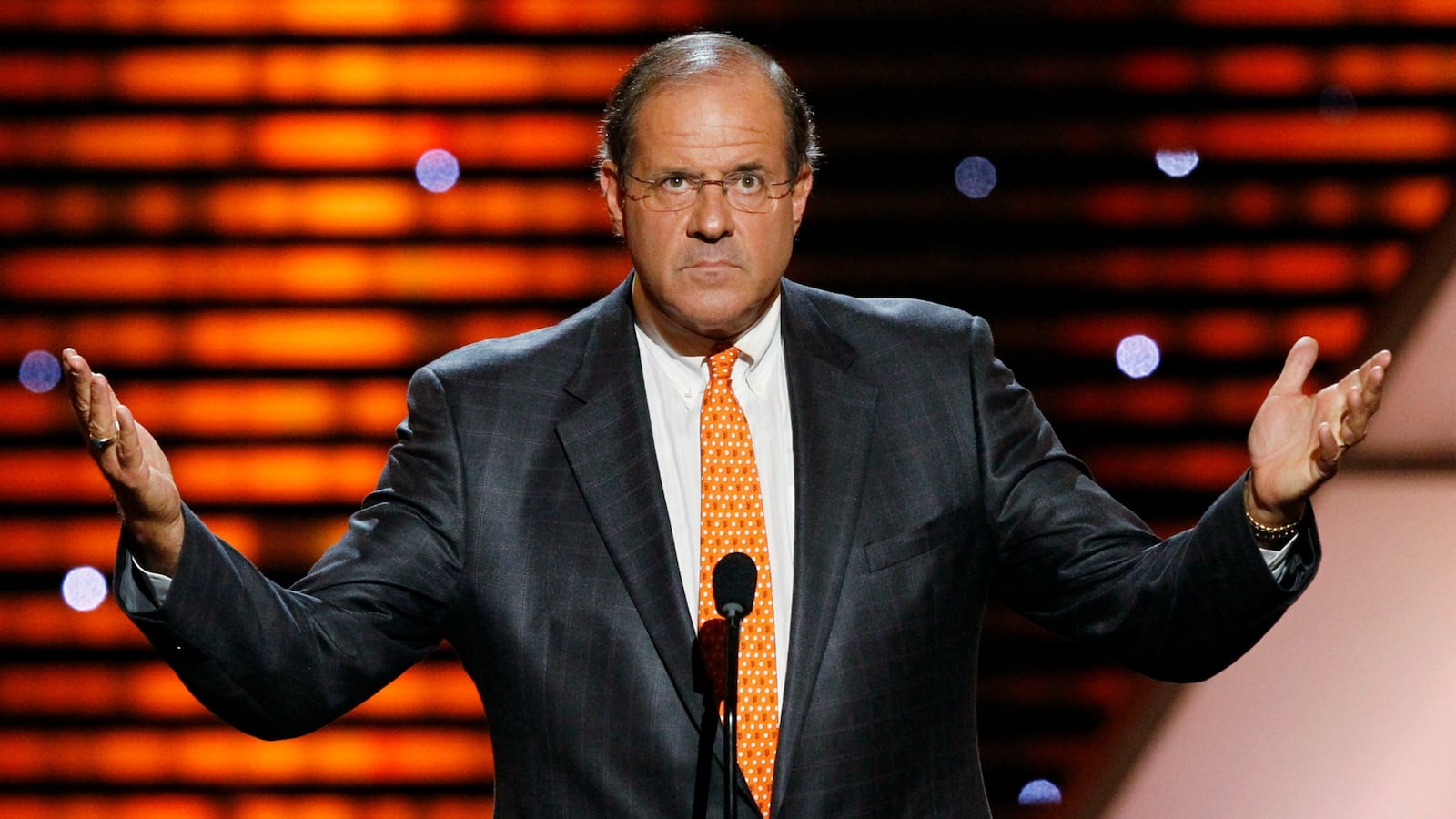 cheats/2015/11/10/espn-settles-sexual-harassment-lawsuit/151110-berman-cheat_b8yini