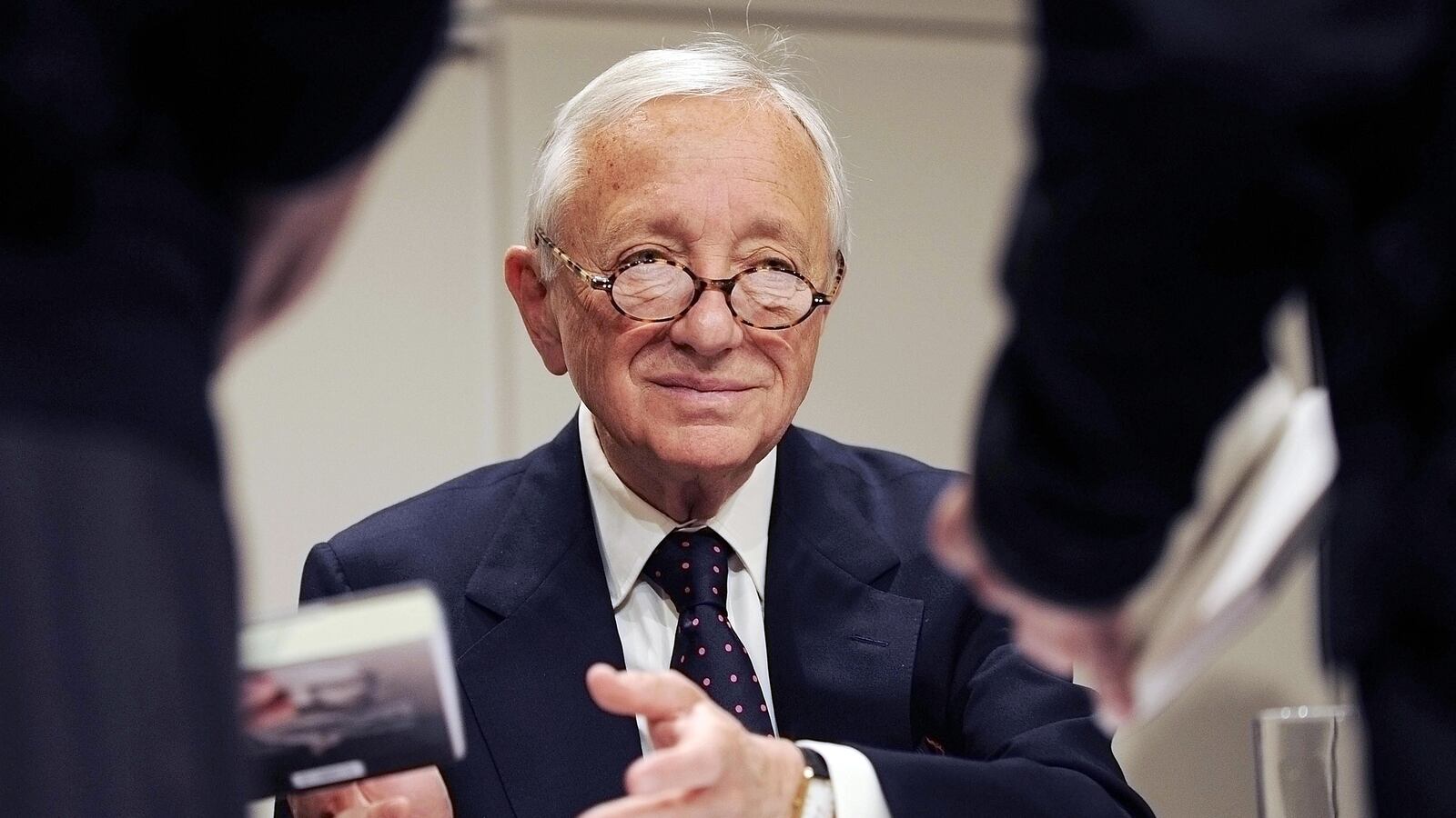 articles/2013/08/28/louis-begley-how-i-write/130827-louis-begley-how-i-write-tease_zqrony