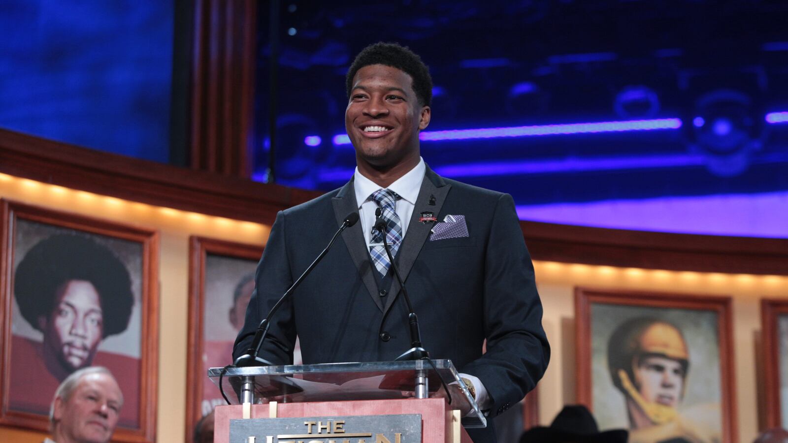 cheats/2013/12/15/winston-wins-heisman/131215-jameis-winston-cheat_znlfrh