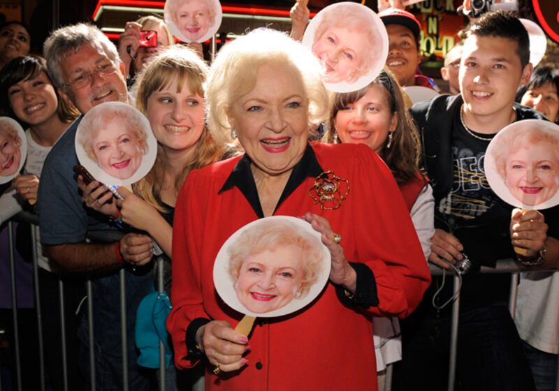 galleries/2010/11/23/things-we-re-thankful-for/thankful-for---betty-white_mfu0km