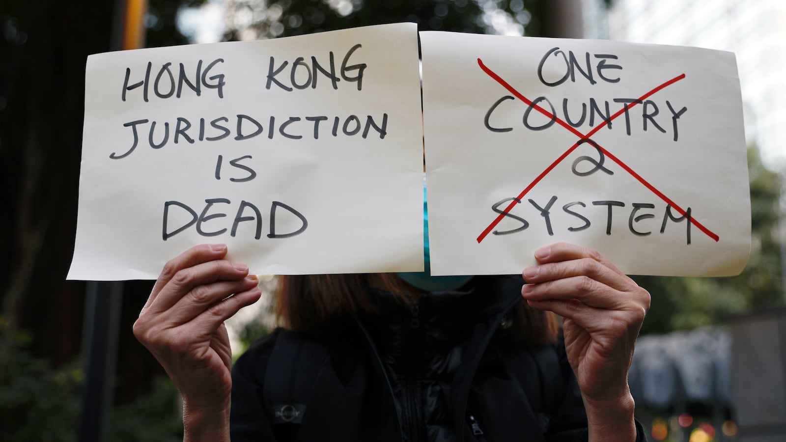 2020-12-31T103918Z_1887317211_RC2AYK9YKCNS_RTRMADP_3_HONGKONG-SECURITY-JIMMY-LAI_byudkb