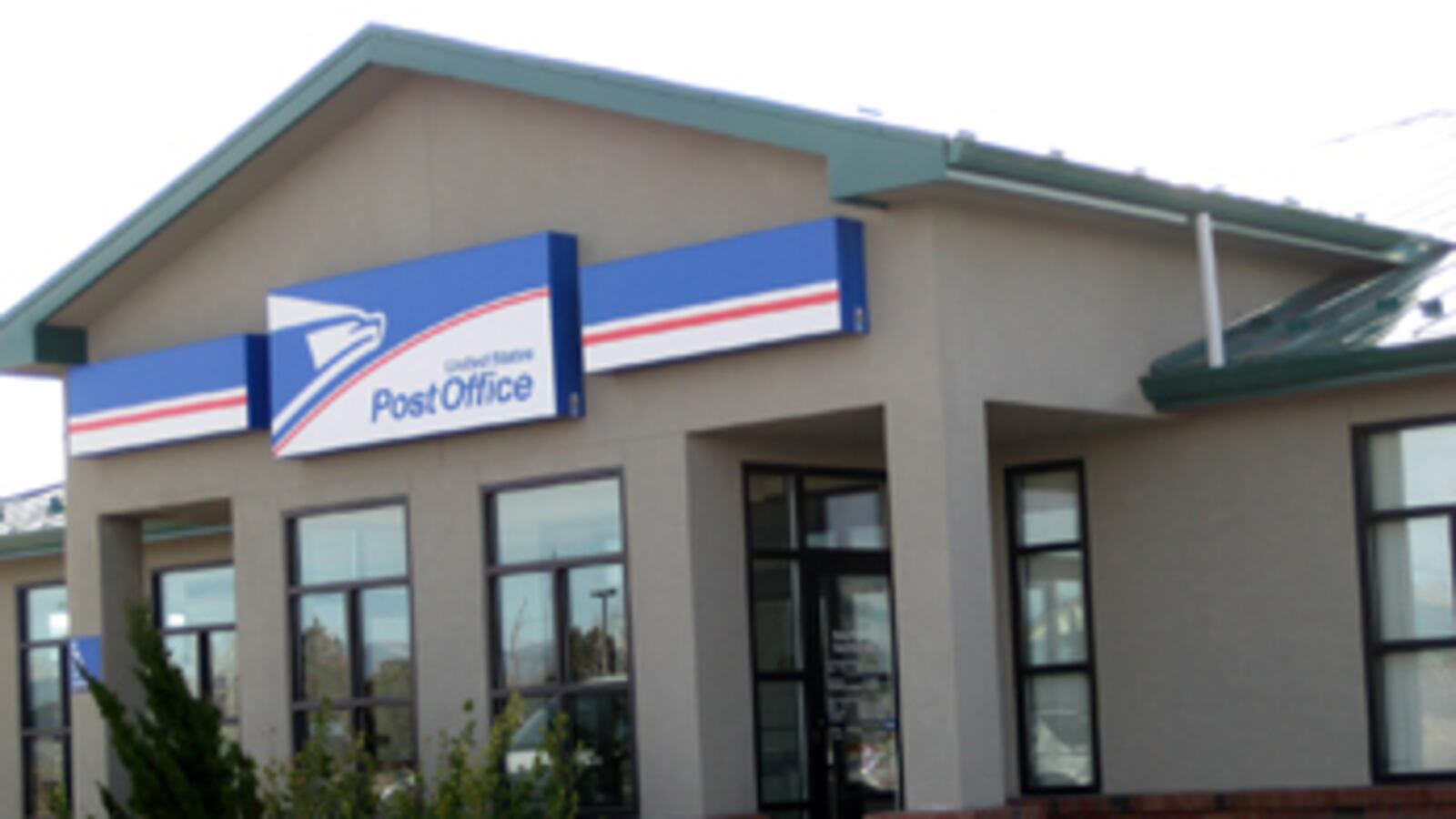 cheats/2011/01/24/us-to-close-thousands-of-post-offices/post-office_pqiuzw