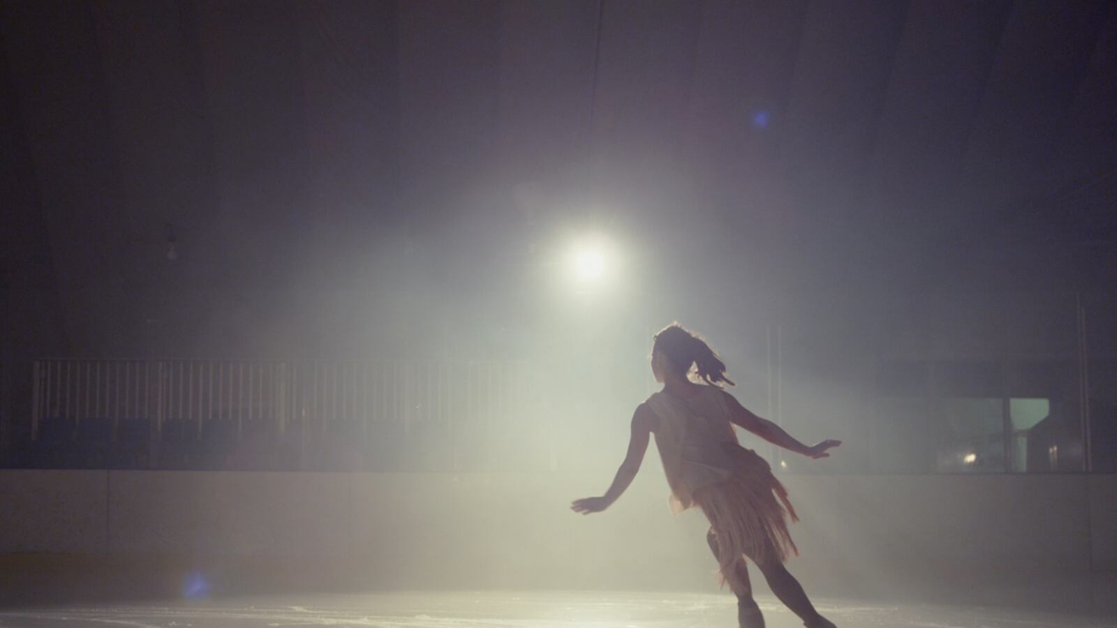 articles/2013/04/15/figure-skater-sasha-cohen-takes-the-ice/130415-sasha-cohen-tease_aa4frh