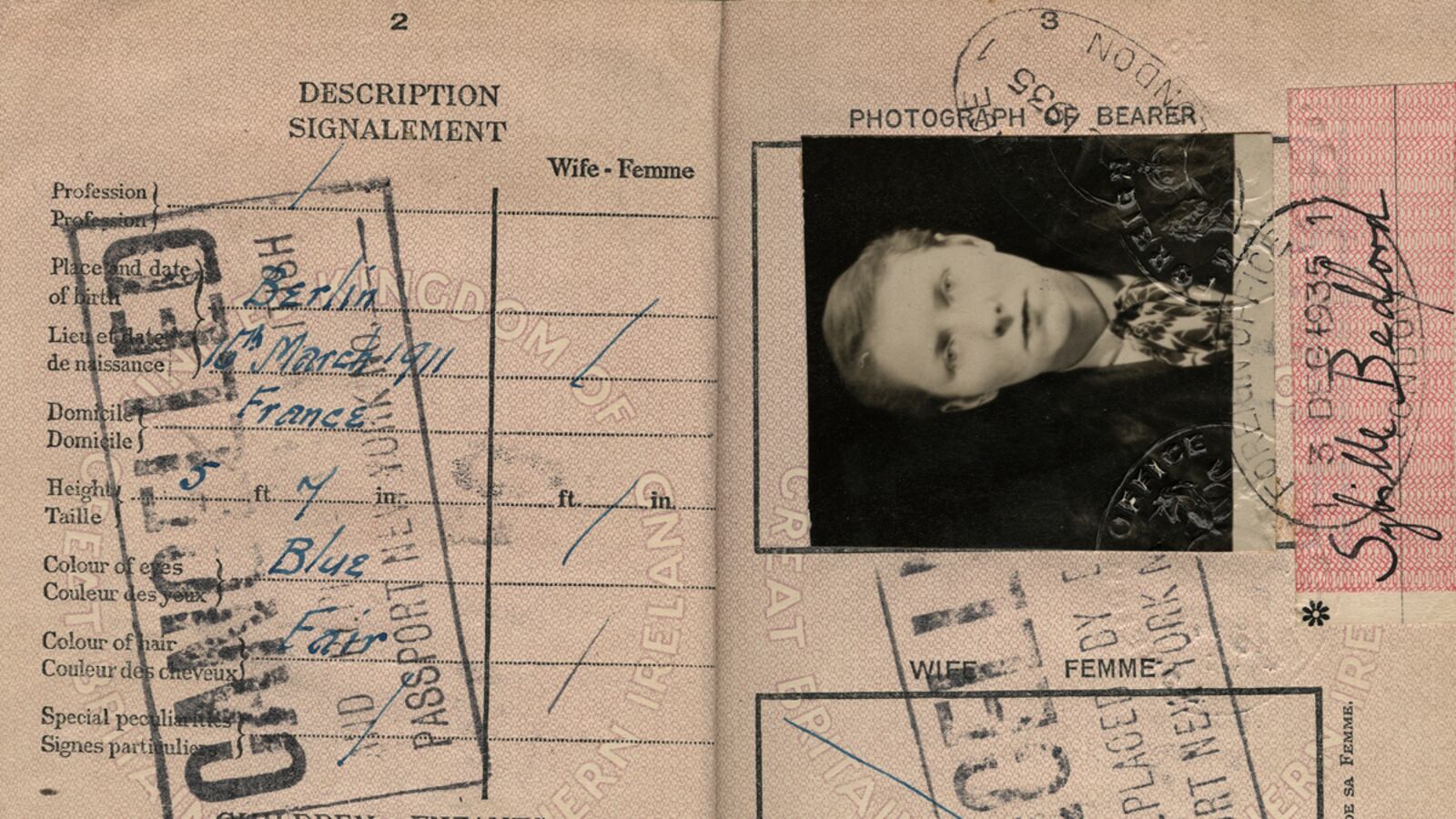 galleries/2012/07/24/licensed-to-write-passports-of-norman-mailer-lillian-hellman-more-photos/great-writer-passports-tease_vgm4b5