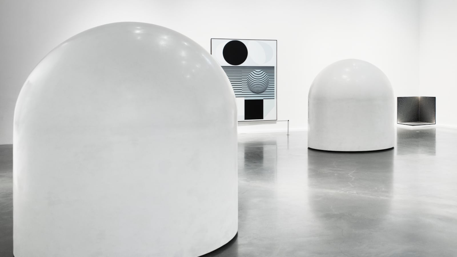 articles/2012/07/23/floats-by-robert-breer-are-the-daily-pic-by-blake-gopnik/breer-daily-pic_mwa1hu