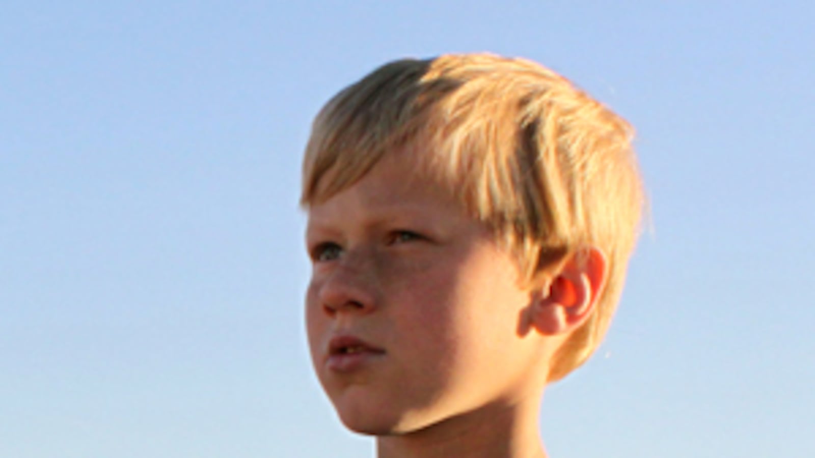 cheats/2011/06/04/nine-year-old-flies-hot-air-balloon/bobby-bradley_pyifgw