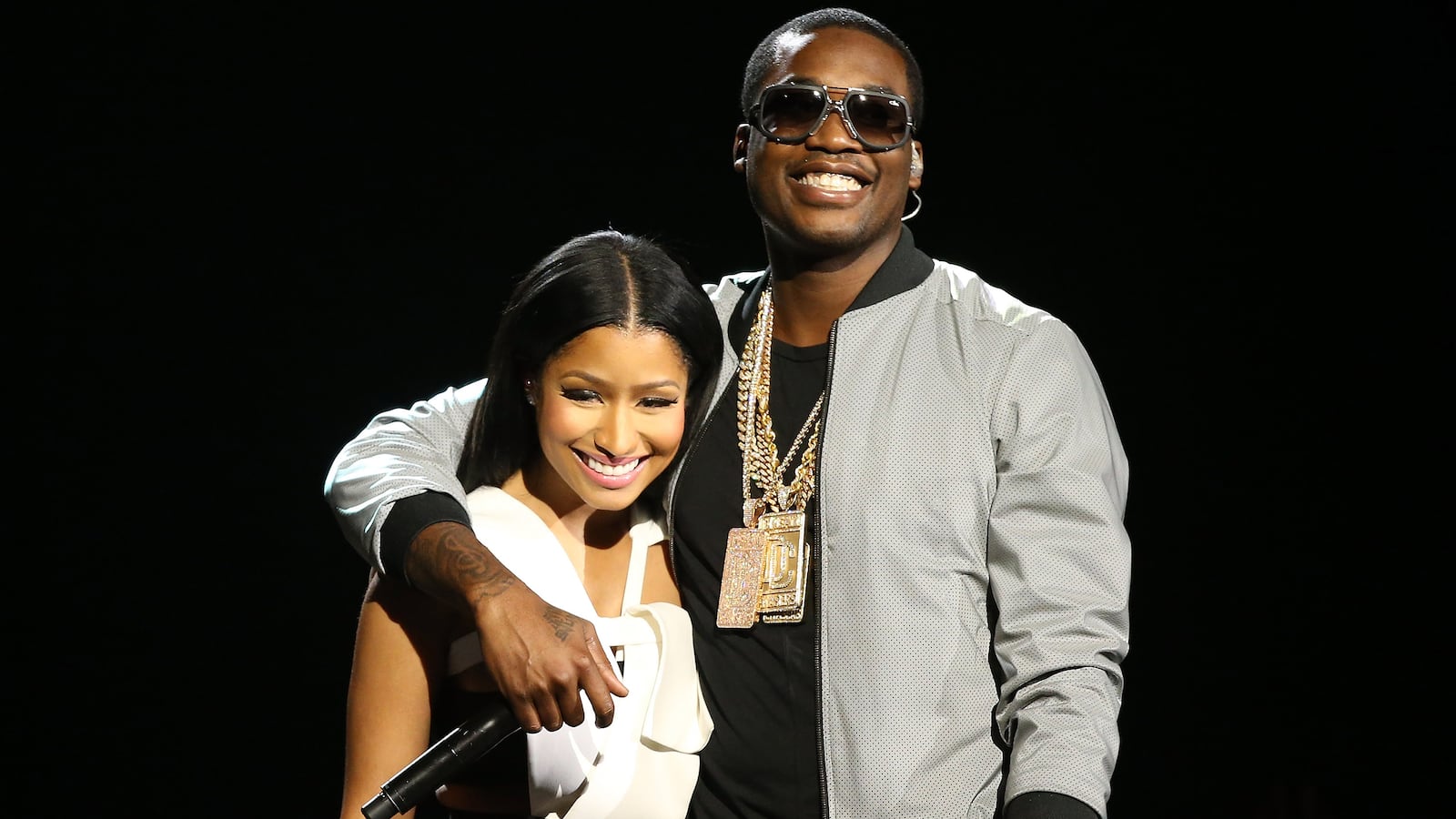 articles/2016/01/31/meek-mill-finally-beats-drake-with-vicious-diss-track-war-pain/150730-stern-meek-nicki-tease_sxuj0i