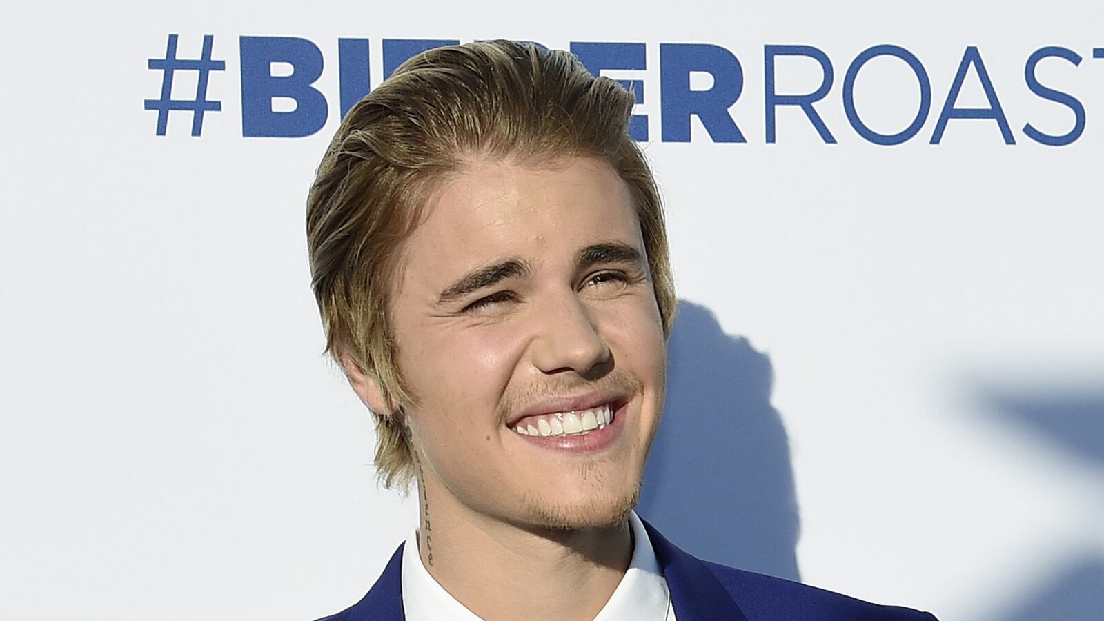 cheats/2015/04/13/justin-bieber-tossed-out-of-coachella/150413-bieber-cheat_v5vkrx