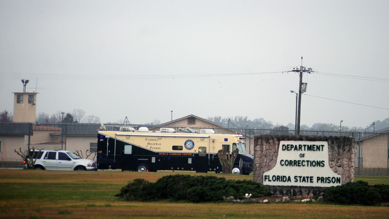 2014-02-12T120000Z_1461631709_GM1EA2D0J1H01_RTRMADP_3_USA-EXECUTION-CHAVEZ_kdbloo