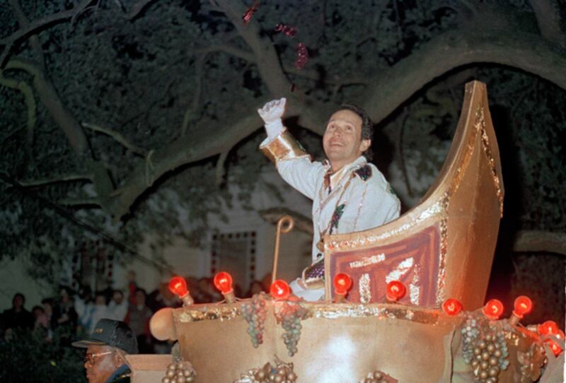 galleries/2010/02/16/mardi-gras/mardi-gras---crystal_jph58p