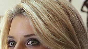 cheats/2009/09/01/carrie-prejean-sues-pageant/prejean_dsxvxa