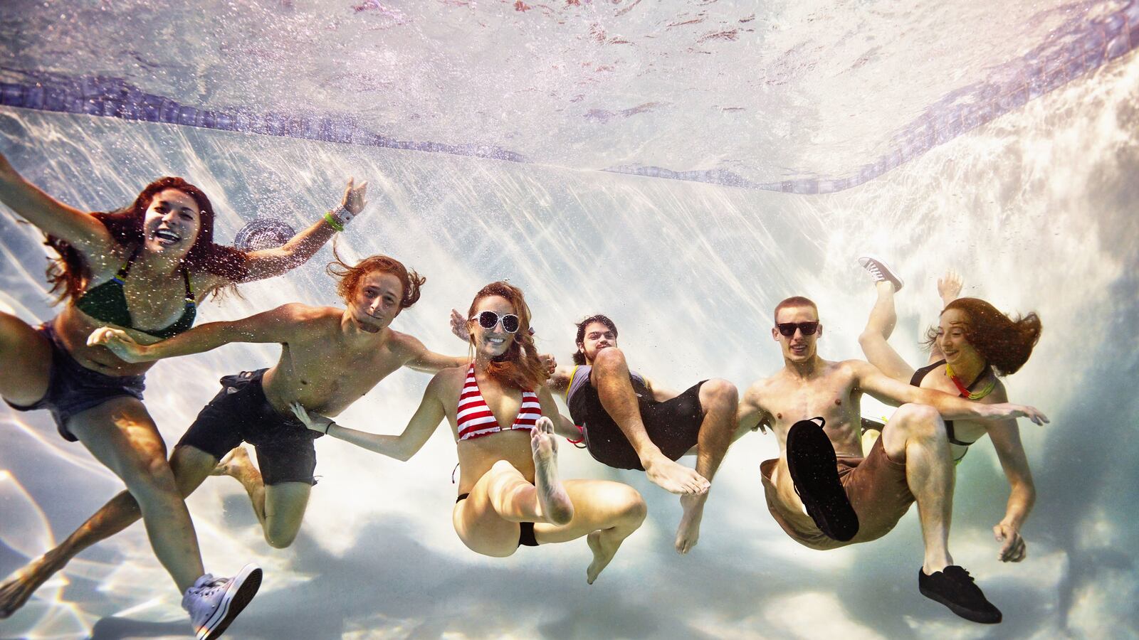 articles/2014/07/10/not-your-typical-miami-pool-party/140708-starbucks-miami-pool-party-tease_geklau