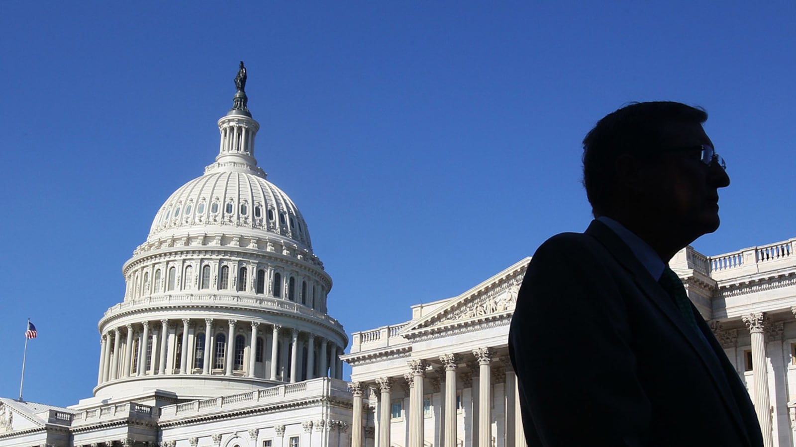 cheats/2011/12/27/congress-s-wealth-grew-during-crisis/debt-crisis-merely-postponed-cheat_qvhgkf