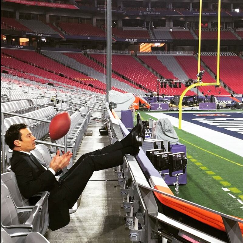 galleries/2015/02/01/celebrity-super-bowl-instagrams-gisele-bundchen-rihanna-and-more/150201-super-bowl-celeb-instagram-jimmy-fallon_e6p0xy