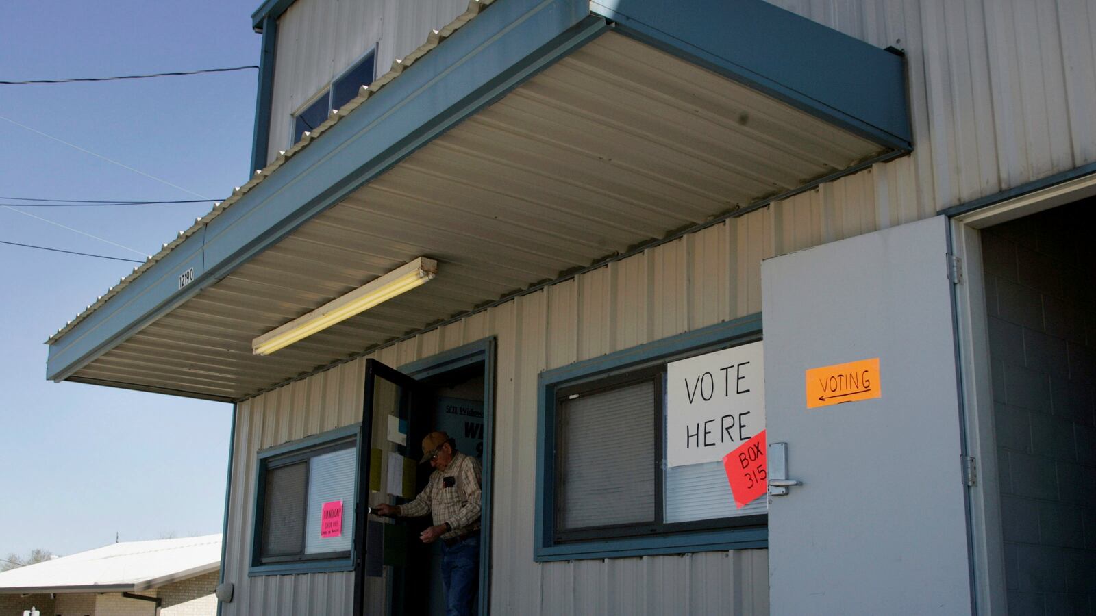 170905-texas-voter-id-law-cheat_phrigj