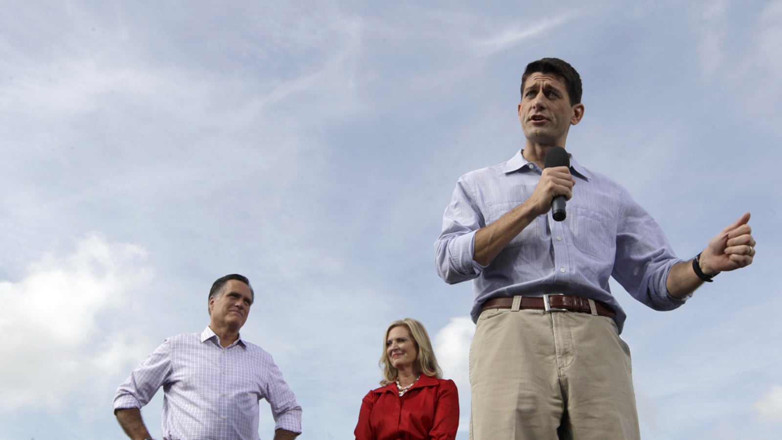 articles/2012/09/13/romney-asked-vp-shortlisters-for-ten-years-of-tax-returns/romney-veep-tax-hypocrisy-klaidman_bpm98c