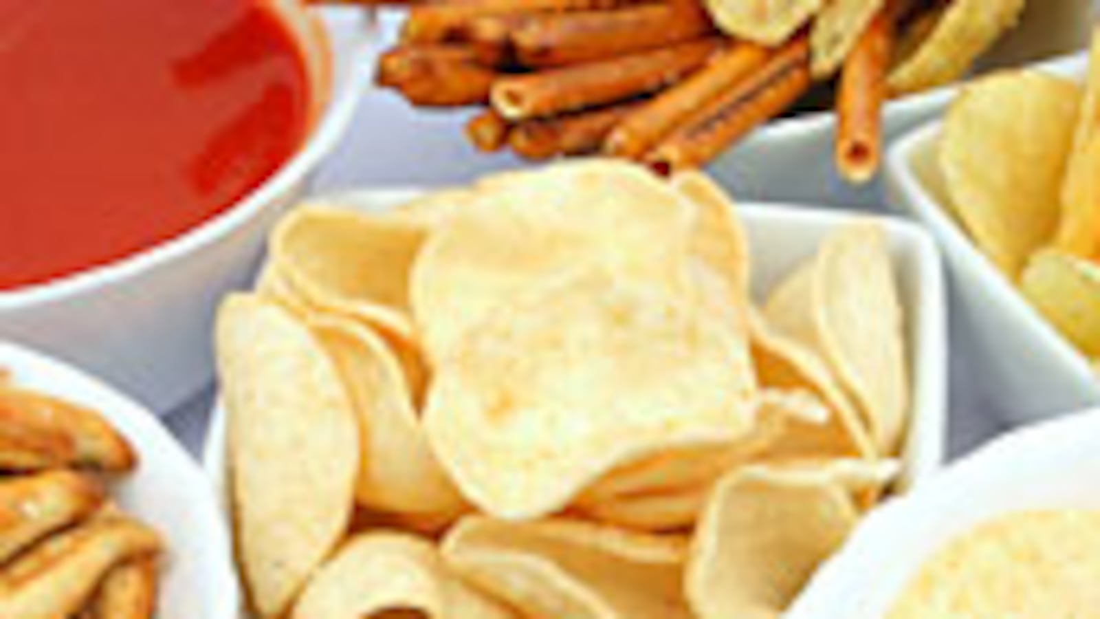 articles/2010/02/04/the-snack-critic/tdb-snack-critic_79767_rgn9s5