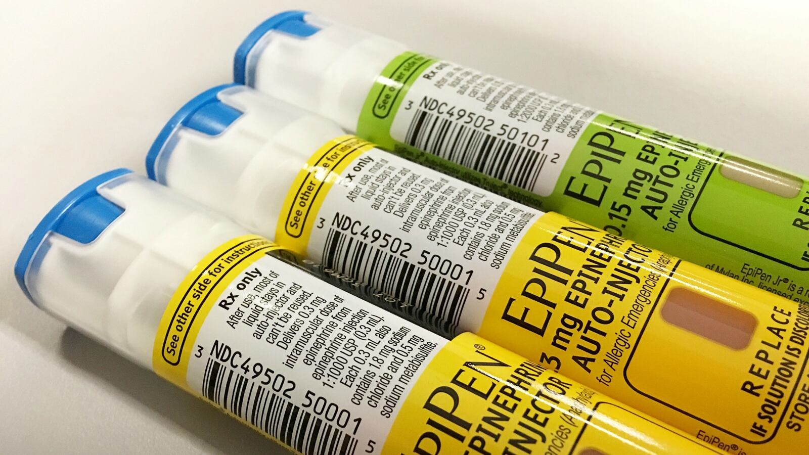 cheats/2017/01/12/cvs-unveils-cheaper-generic-epipen/170112-cvs-epipen-cheat_vty5bn