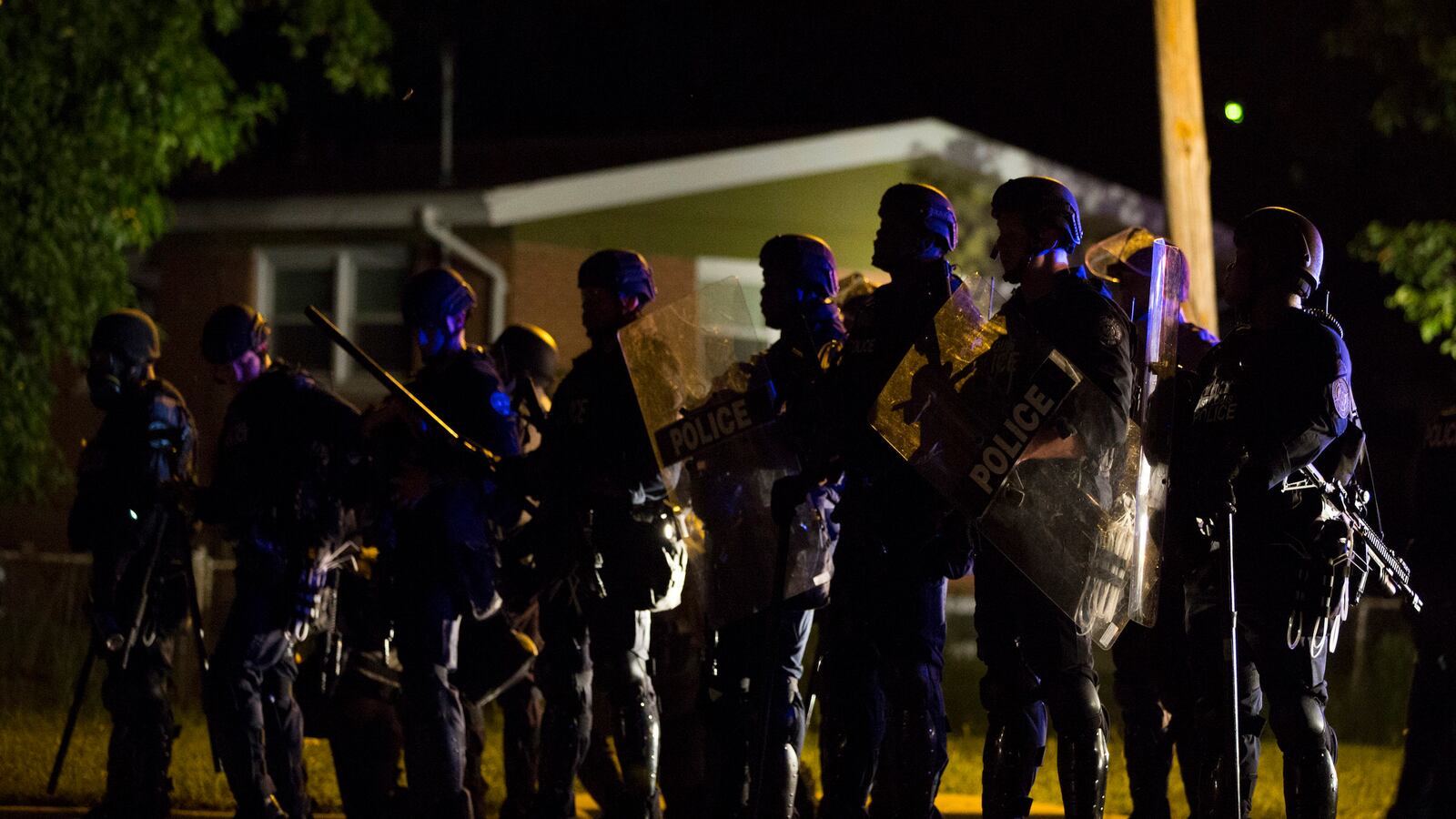 cheats/2014/08/12/cops-fire-tear-gas-at-ferguson-protests/140812-ferguson-protest-cheat_ho2wxh