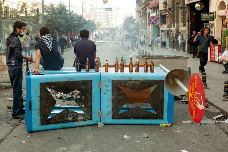 galleries/2013/05/31/occupy-istanbul-errupts-in-violence-photos/130601-turkey-day2-08_e6pz7r