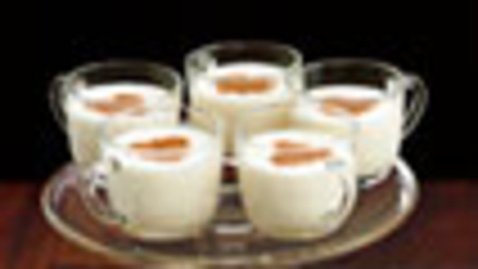 articles/2009/12/15/the-perfect-holiday-cocktail/holiday-cocktail---eggnog-3_f2qfbu