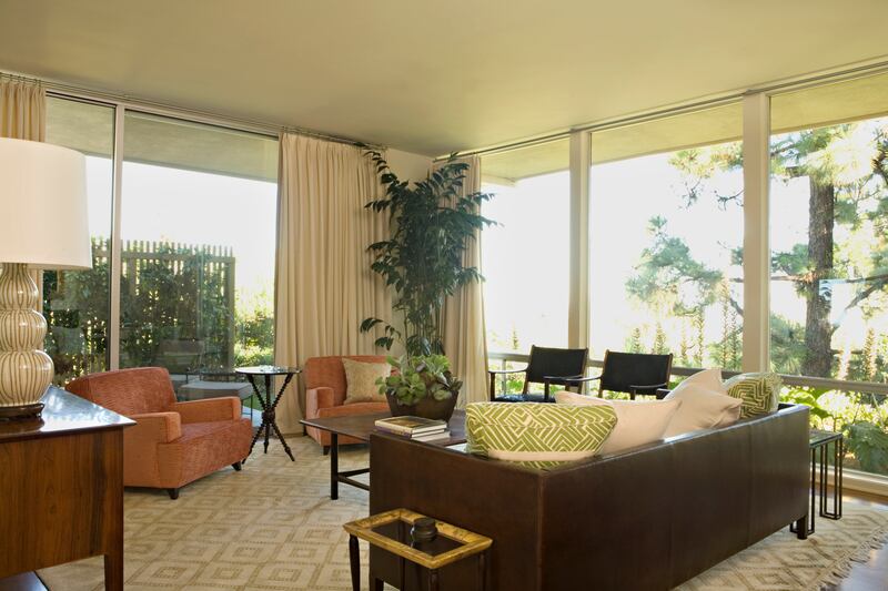 galleries/2013/06/28/omg-i-want-this-house-hollywood-hills-photos/130627-omg-house4_y9zxmb