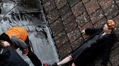 articles/2010/09/21/tilda-swinton-uncensored/tilda-swinton_128427_oxs3vd