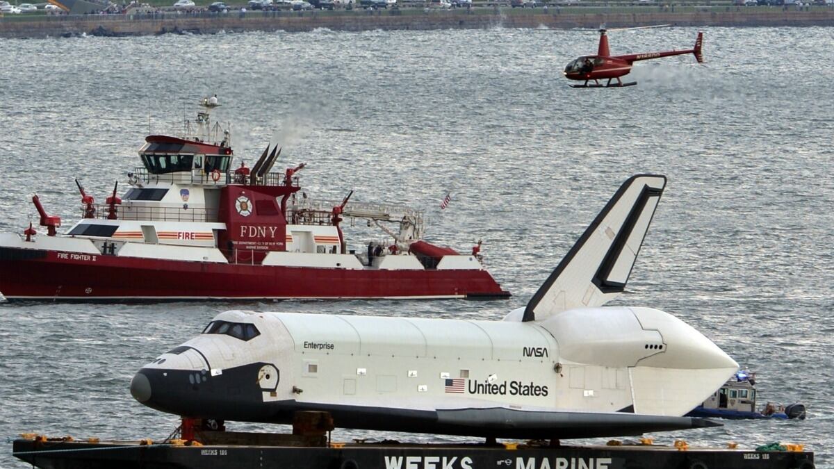 cheats/2012/06/06/shuttle-enterprise-makes-final-voyage/shutte-enterprise-sails-cheat_t6l3du