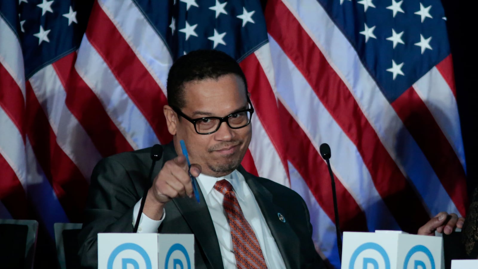 2017-02-25T120000Z_204612345_RC1854F8A730_RTRMADP_3_USA-POLITICS-DEMOCRATS_jyx1lo