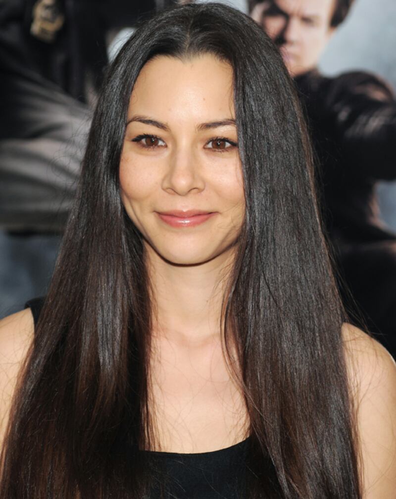 galleries/2010/09/10/fashion-art/art-fashion---china-chow_p8adws