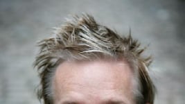 articles/2010/12/13/julian-assange-wikileaks-founder-remains-a-sex-symbol/quan-assange-sex-symbol_147108_jwnaev