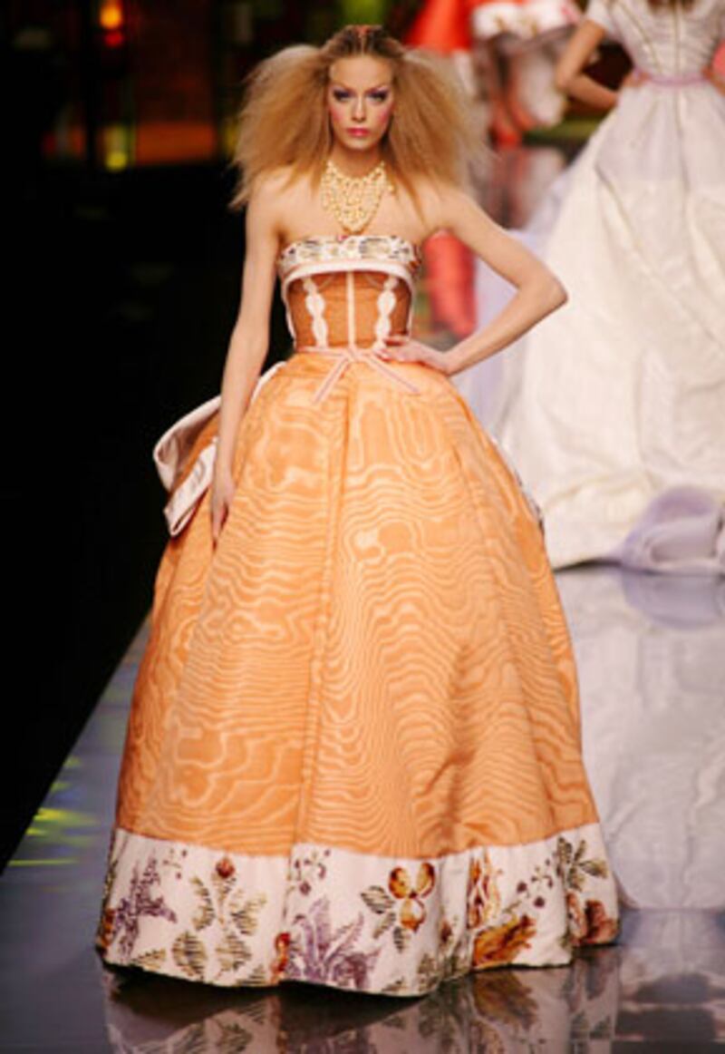 galleries/2009/01/27/paris-fashion-week/paris-fashion-week-8_m1imoh