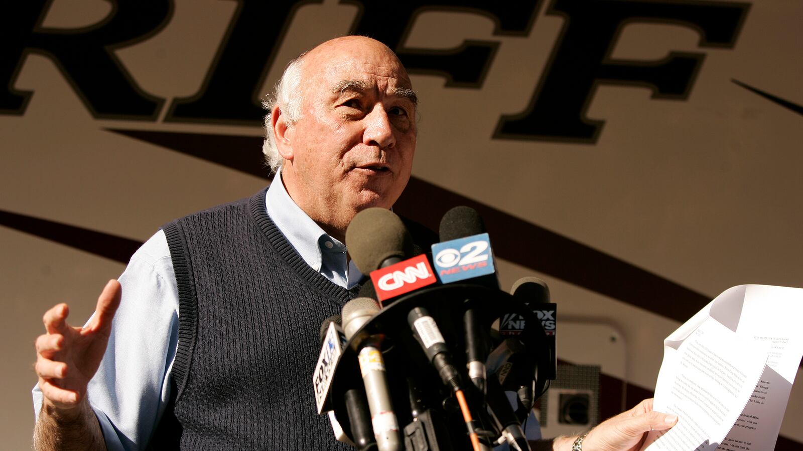 2007-08-07T120000Z_1543535897_GM1DVWLKYVAA_RTRMADP_3_MINE-UTAH_nk0cpy