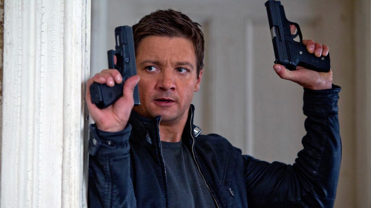 articles/2012/08/10/the-bourne-legacy-starring-jeremy-renner-7-reasons-to-see-it/bourne-legacy-setoodeh_jdcuyb