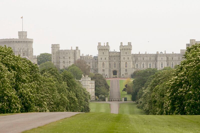 articles/2012/03/23/drunken-irish-lorry-driver-who-scaled-palace-walls-sentenced/man-jumps-gate-at-windsor-castle-royalist-sykes_yd7ebk
