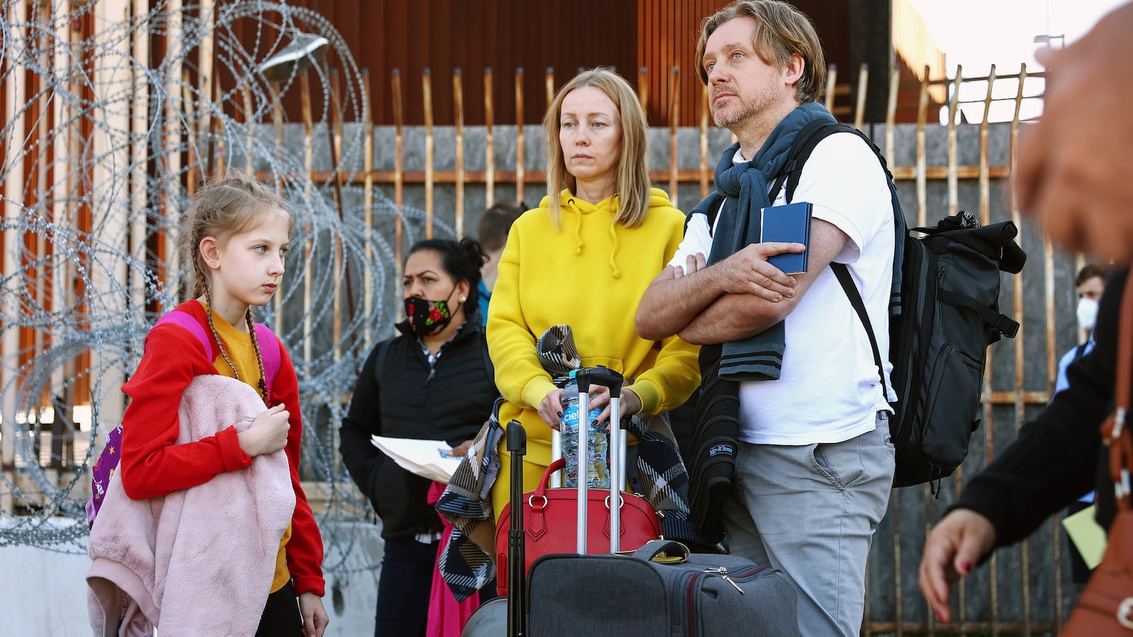 220328-ukraine-us-immigration-tease-01_bjhxbq