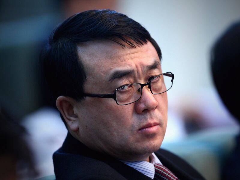 galleries/2012/02/14/5-fun-facts-about-china-s-leader-to-be-that-you-won-t-hear-on-his-u-s-visit/china-vice-president-xi-jinping-us-visit-wang-lijun_crci6i