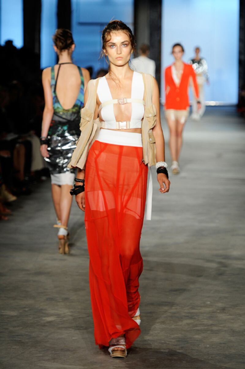 galleries/2010/09/10/fashion-week-s-first-days/ny-fashion-week-wrap-1---rag-bone-2_gjpp2h