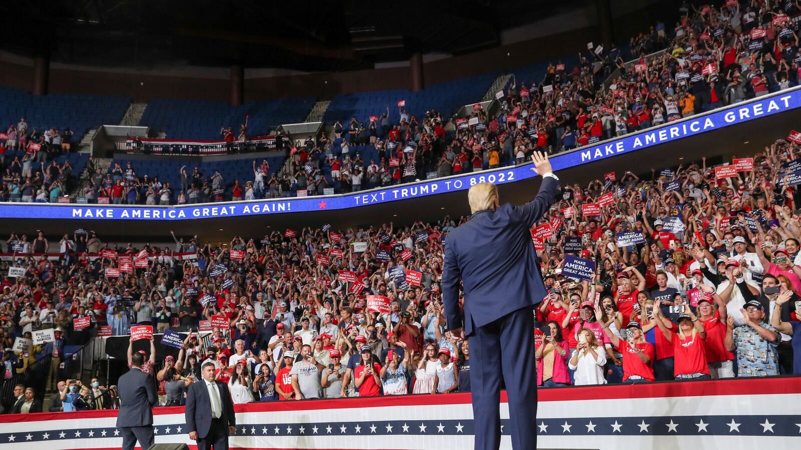 2020-06-21T000000Z_770910724_RC2FDH9UO5B9_RTRMADP_3_USA-ELECTION-TRUMP_d6g6tv