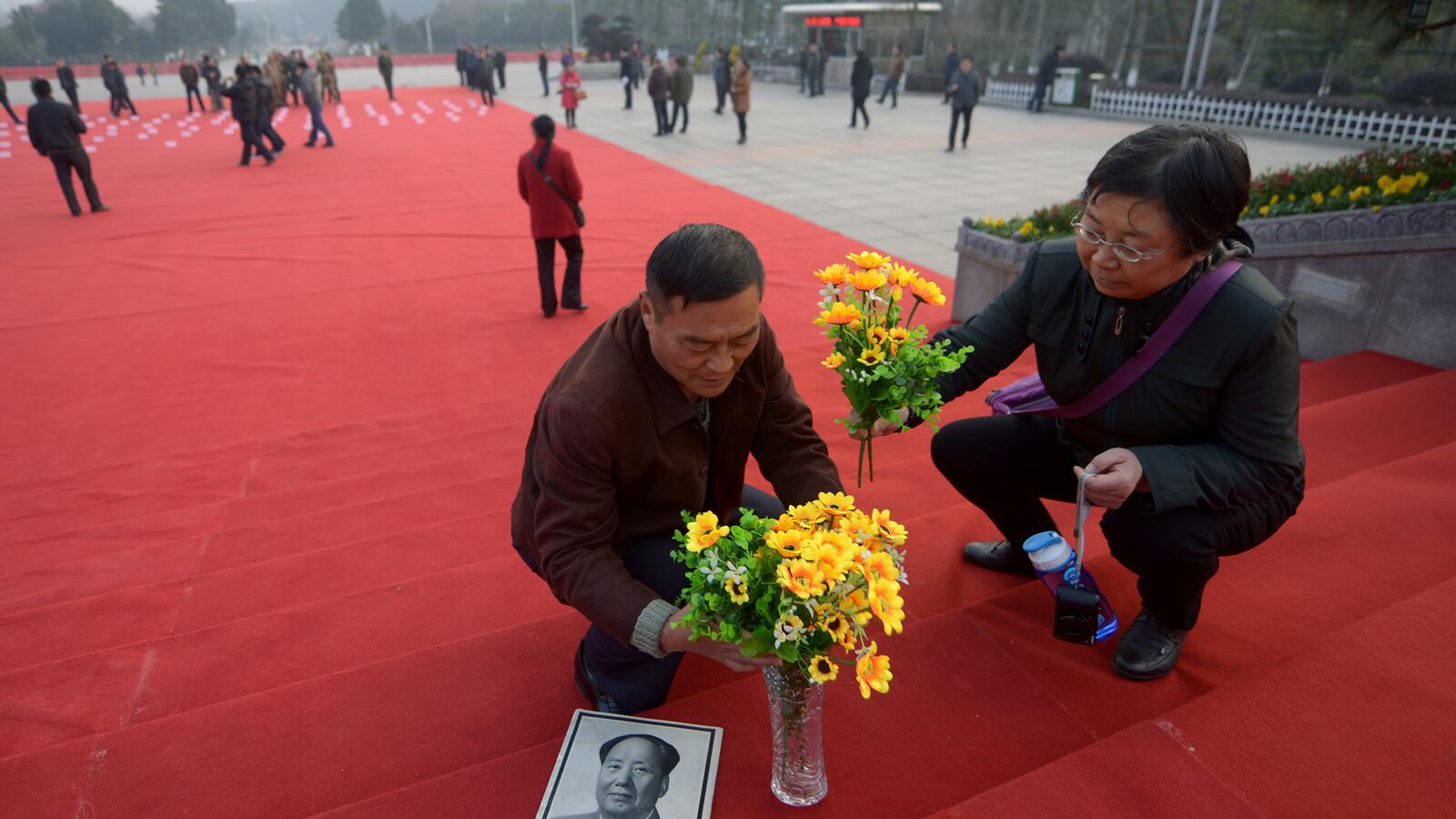 cheats/2013/12/26/china-wishes-mao-a-happy-120th/131226-mao-china-cheat_diw4kr