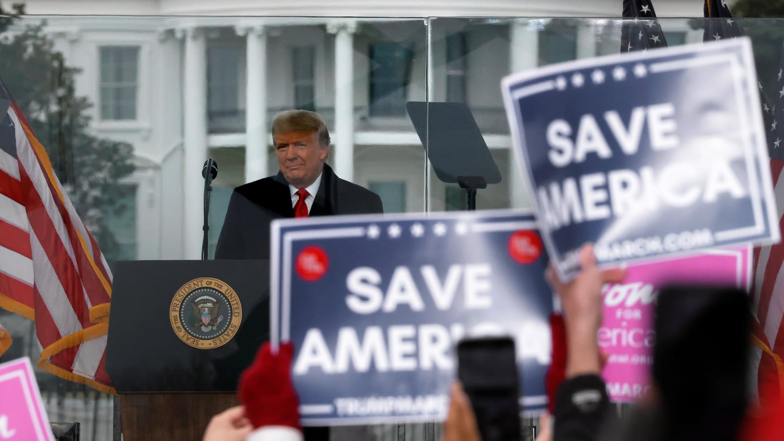 2021-01-06T180346Z_1576402208_RC2I2L9XDQXZ_RTRMADP_3_USA-ELECTION-TRUMP_clleew