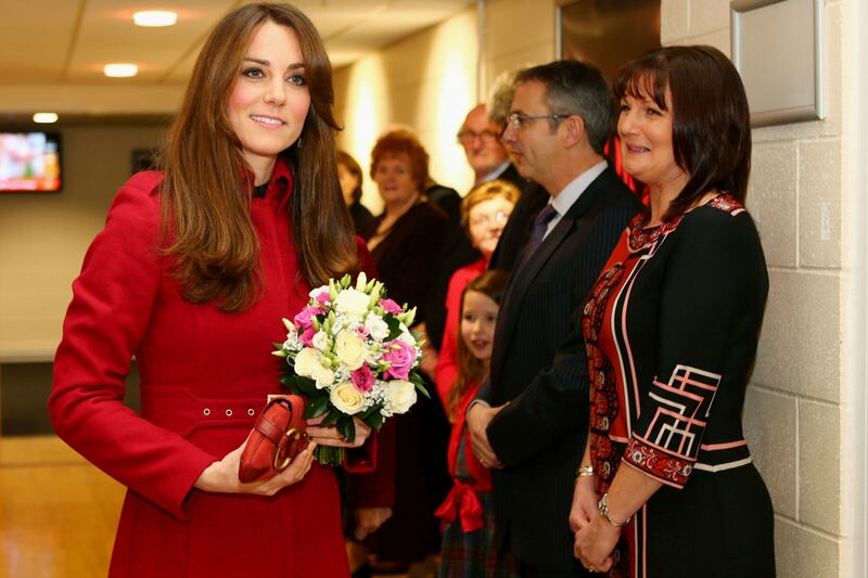 articles/2012/12/03/kate-middleton-pregnant-6-fashion-clues/MiddletonBouquet_oxtelk