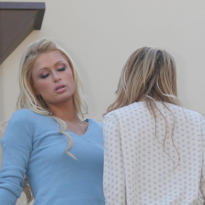 galleries/2014/02/27/paparazzi-photographers-stars-and-artists-at-the-centre-pompidou-photos/paparazzi-gal-mirguet_trash_img_d3vezc